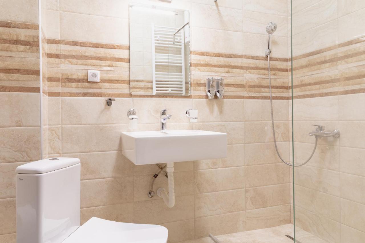 Airmi Hotel Surcin Ngoại thất bức ảnh