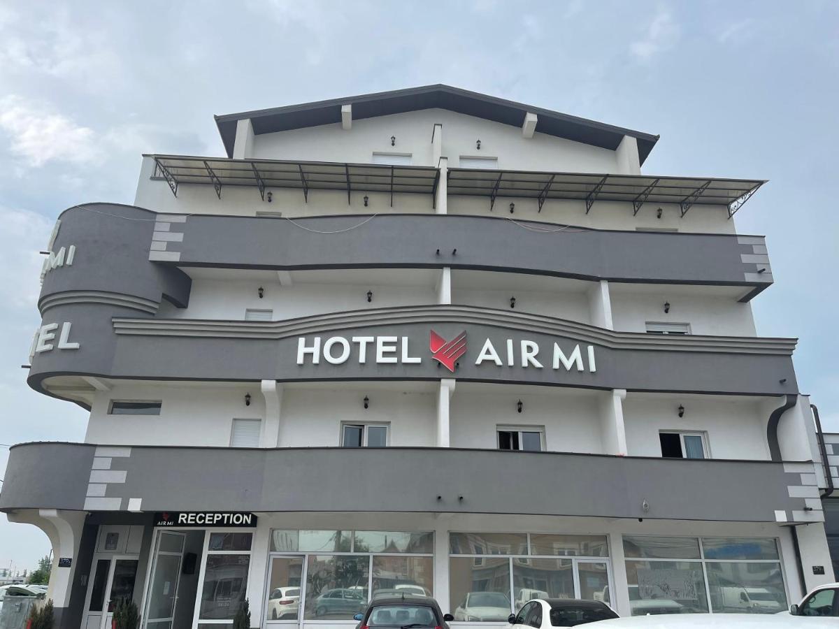Airmi Hotel Surcin Ngoại thất bức ảnh